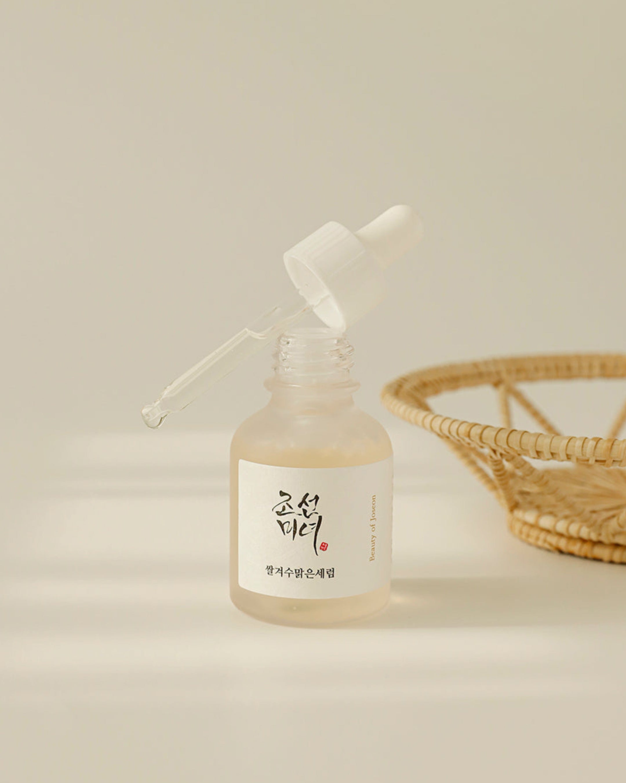 Beauty of Joseon Glow Deep Serum : Rice +Alpha-Arbutin
30ml (1 fl.oz.)